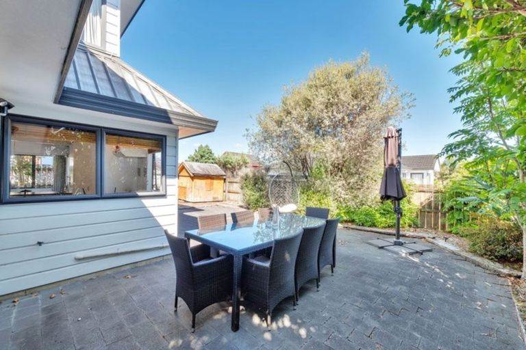 Photo of property in 93a Sturges Road, Henderson, Auckland, 0612