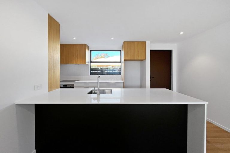 Photo of property in 2/46b Division Street, Riccarton, Christchurch, 8041