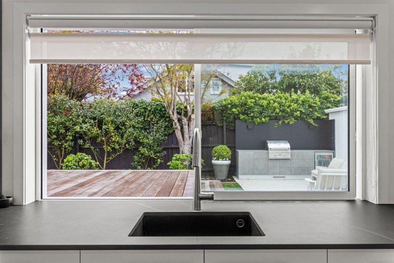 Photo of property in 1 Glandovey Road, Fendalton, Christchurch, 8052