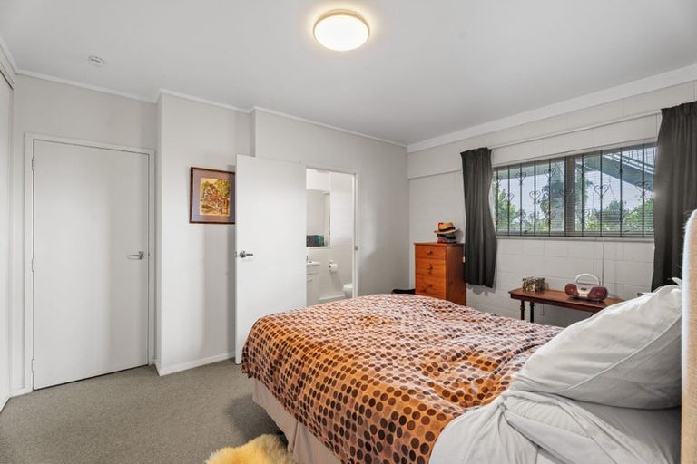 Photo of property in 30 Evelyn Road, Cockle Bay, Auckland, 2014