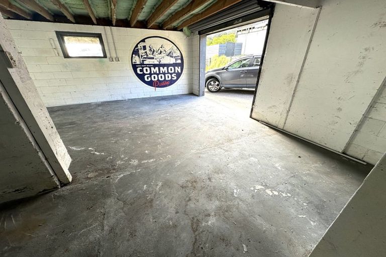 Photo of property in 305 Don Buck Road, Massey, Auckland, 0614