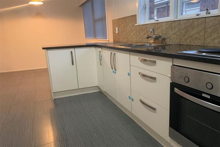 Photo of property in 2/52 Great South Road, Papatoetoe, Auckland, 2025