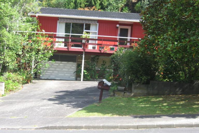 Photo of property in 82 Ayton Drive, Totara Vale, Auckland, 0629