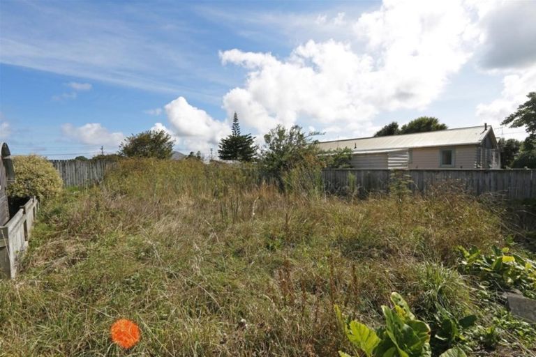 Photo of property in 15 Tasman Street, Opunake, 4616
