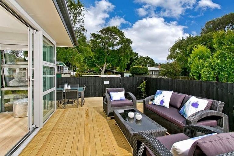 Photo of property in 49 Sylvia Road, Hillcrest, Auckland, 0627