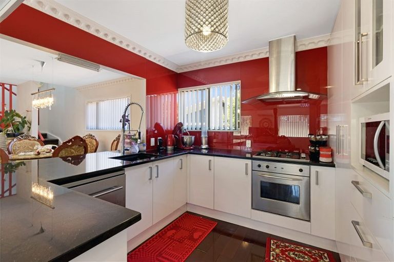 Photo of property in 80a Don Buck Road, Massey, Auckland, 0614