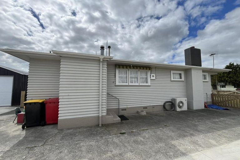 Photo of property in 8 Freyberg Street, Feilding, 4702