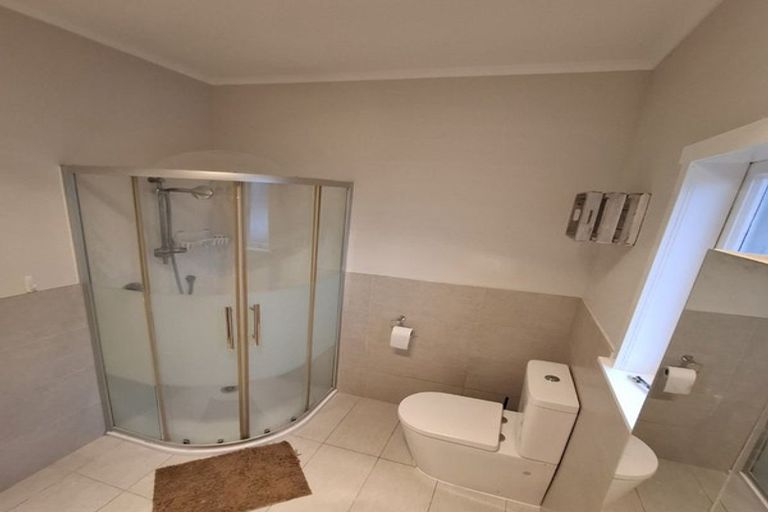 Photo of property in 1/157 Onewa Road, Birkenhead, Auckland, 0626