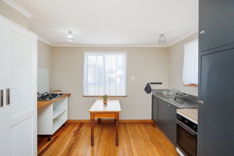 Photo of property in 28 Hulme Street, Roslyn, Palmerston North, 4414