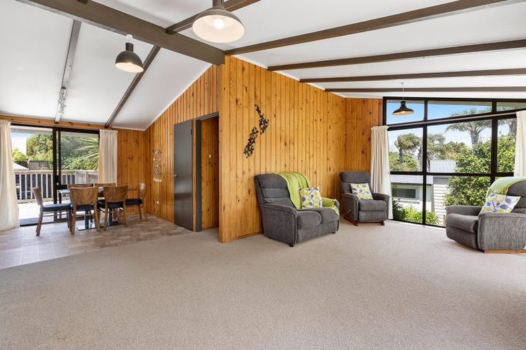 Photo of property in 77 Vista Paku, Pauanui, Hikuai, 3579