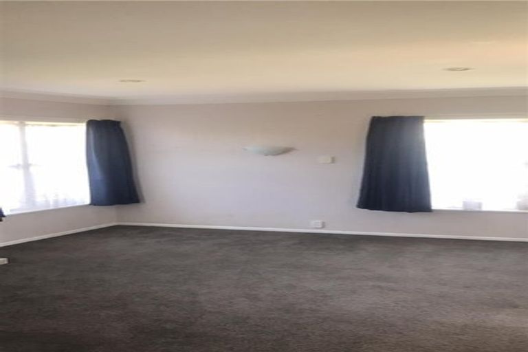 Photo of property in 17 Bowater Place, Manurewa, Auckland, 2102