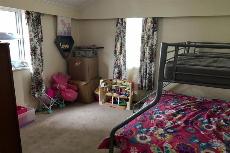 Photo of property in 10 Hana Udy Place, Paraparaumu Beach, Paraparaumu, 5032