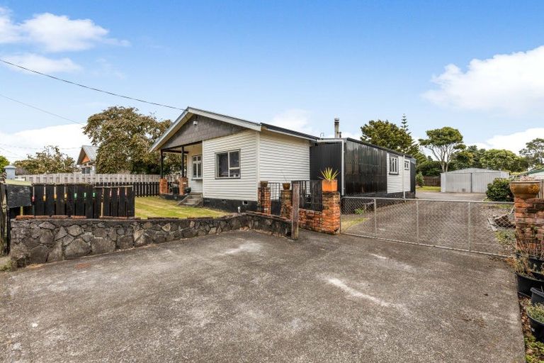 Photo of property in 46 Fitzroy Road, Fitzroy, New Plymouth, 4312
