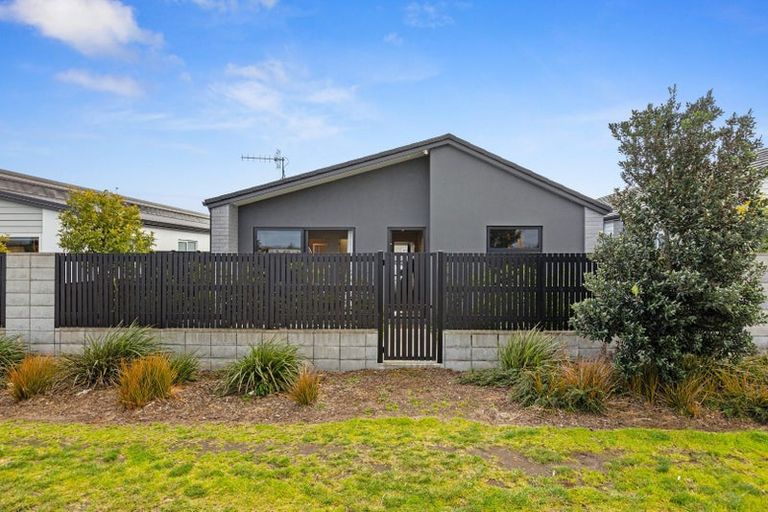 Photo of property in 26 Empire Crescent, Papamoa, 3118