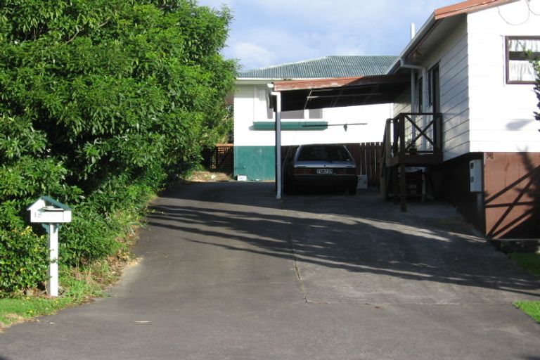Photo of property in 18a/2 Sherwood Avenue, Te Atatu South, Auckland, 0610