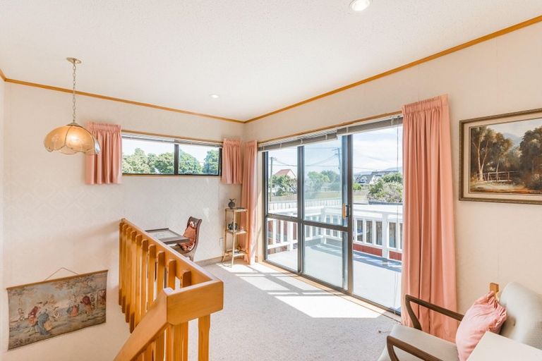 Photo of property in 7 Ngapotiki Street, Paraparaumu Beach, Paraparaumu, 5032