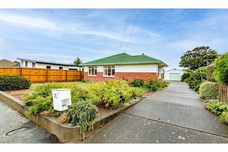 Photo of property in 1 Shaftesbury Street, Avonhead, Christchurch, 8042