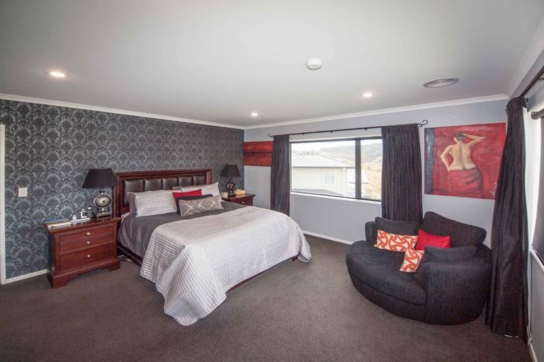 Photo of property in 53 Mauldeth Terrace, Churton Park, Wellington, 6037