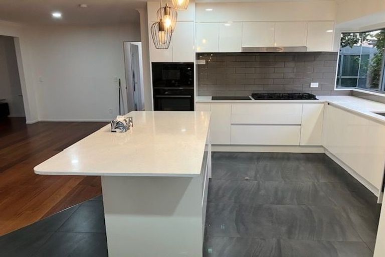Photo of property in 8 Kalberry Place, East Tamaki, Auckland, 2016