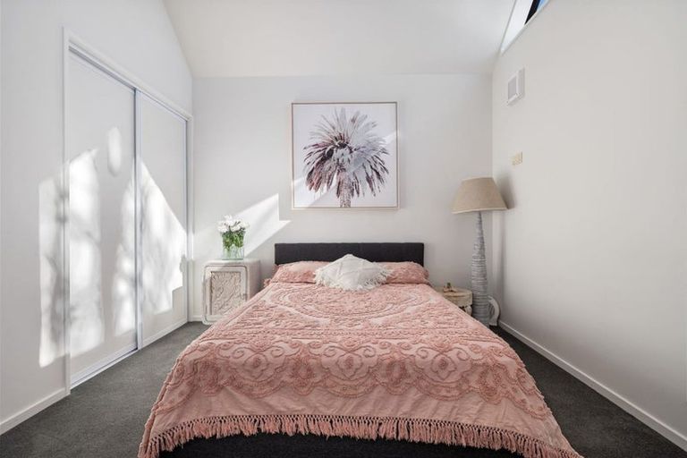 Photo of property in 2/66 Innes Road, St Albans, Christchurch, 8052