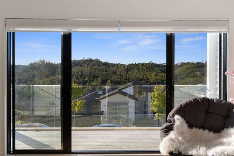 Photo of property in 4a Ringi Lane, Orewa, 0931