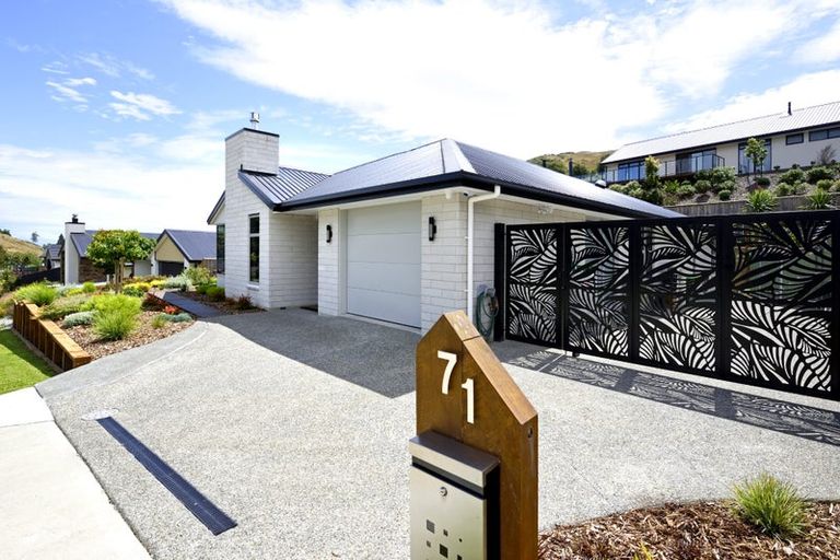 Photo of property in 71 Sunningdale Drive, Stoke, Nelson, 7011