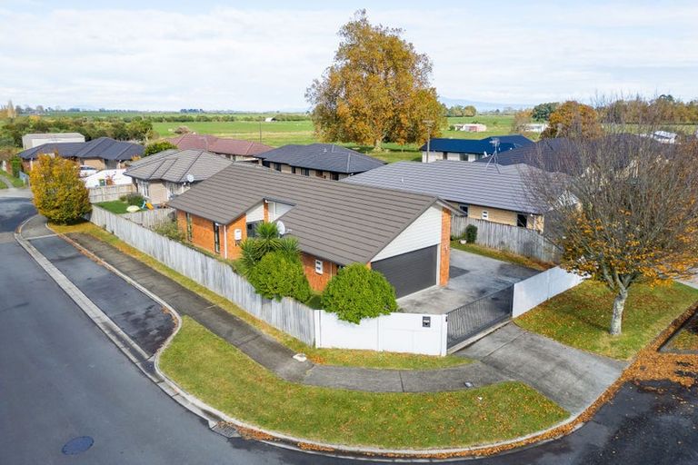 Photo of property in 2 Southbrook Close, Glenview, Hamilton, 3206