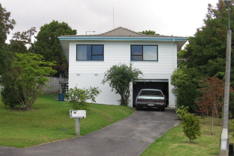 Photo of property in 38 Holmes Drive South, Massey, Auckland, 0614