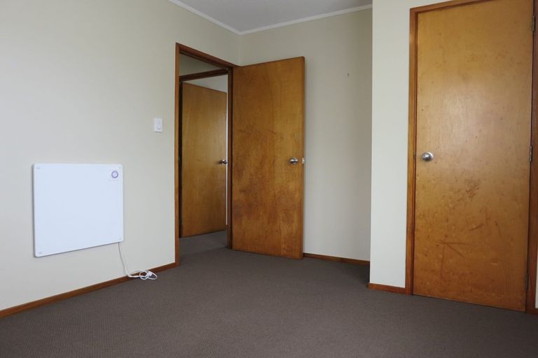 Photo of property in 43 Pisces Road, Glen Eden, Auckland, 0602