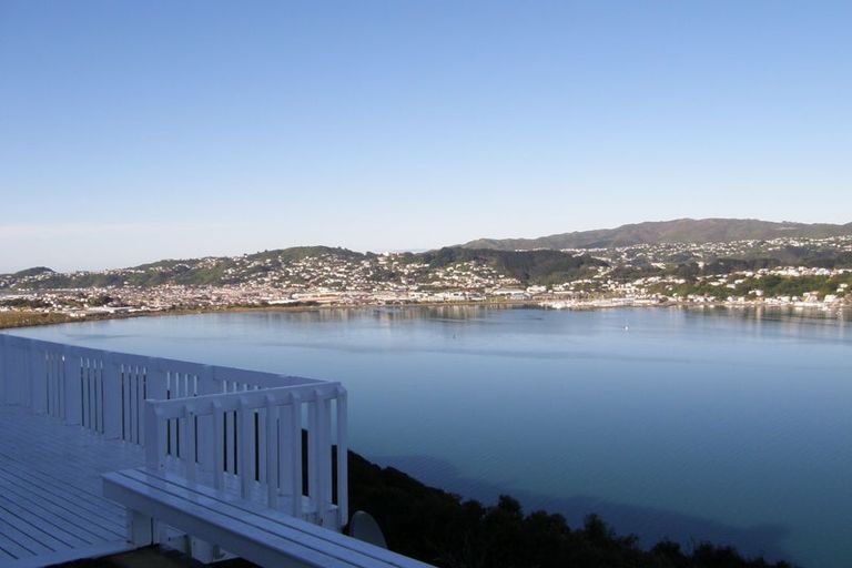 Photo of property in 27 Kaikoura Street, Maupuia, Wellington, 6022