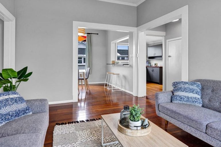 Photo of property in 16a Sunnyvale Street, Bell Block, New Plymouth, 4312