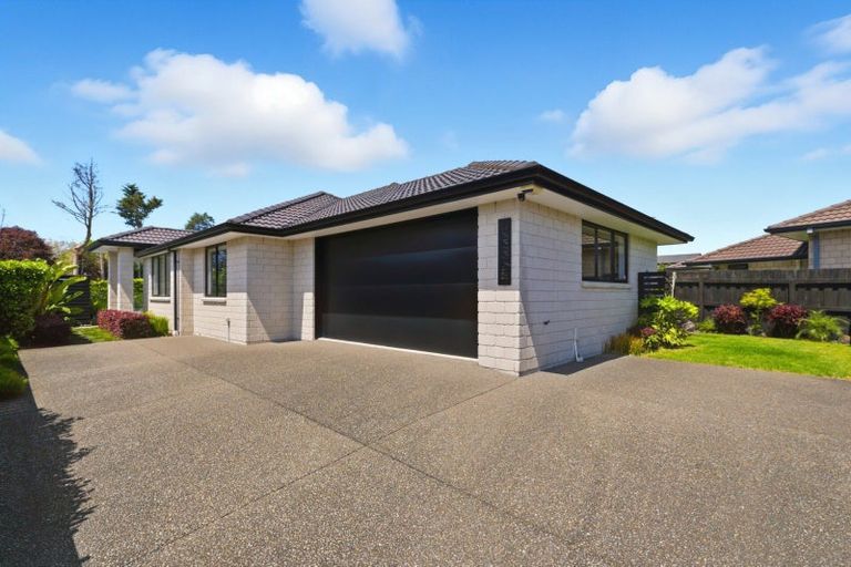 Photo of property in 57 Benmore Crescent, Pyes Pa, Tauranga, 3112