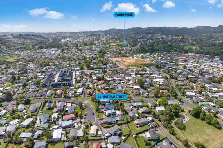 Photo of property in 54 Hinerau Street, Henderson, Auckland, 0612