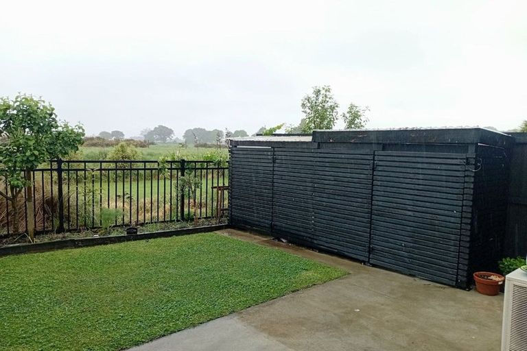 Photo of property in 10 Piripiri Place, Broomfield, Christchurch, 8042