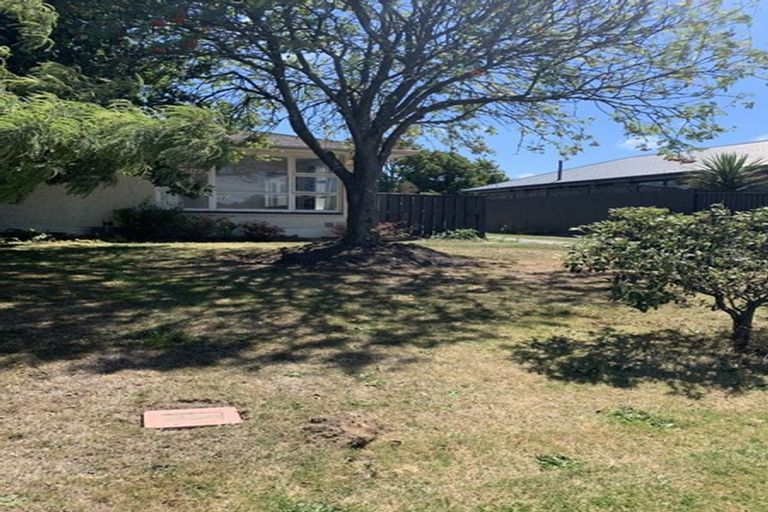 Photo of property in 22 Oriana Crescent, Hornby, Christchurch, 8042