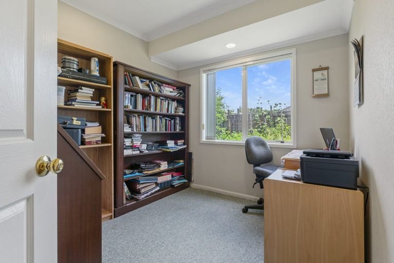 Photo of property in 42 Mahonia Place, Pyes Pa, Tauranga, 3112