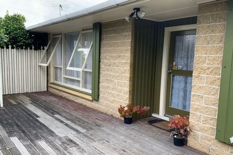 Photo of property in 28 Springmead Place, Hornby, Christchurch, 8042