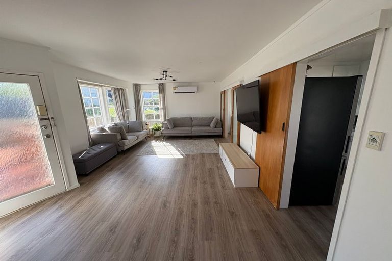 Photo of property in 4 Anich Road, Massey, Auckland, 0614