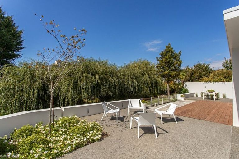 Photo of property in 43 Totara Street, Fendalton, Christchurch, 8041