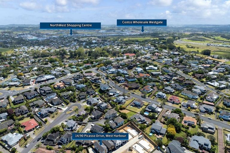 Photo of property in 9/90 Picasso Drive, West Harbour, Auckland, 0618