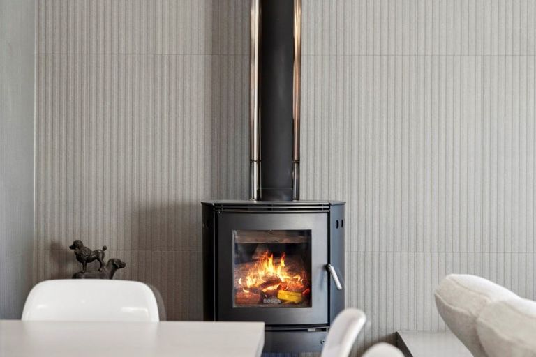 Photo of property in 5 Diamond Lane, Wanaka, 9305