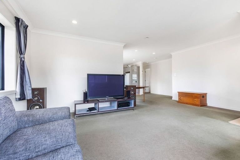 Photo of property in 94 Collingwood Road, Waiuku, 2123