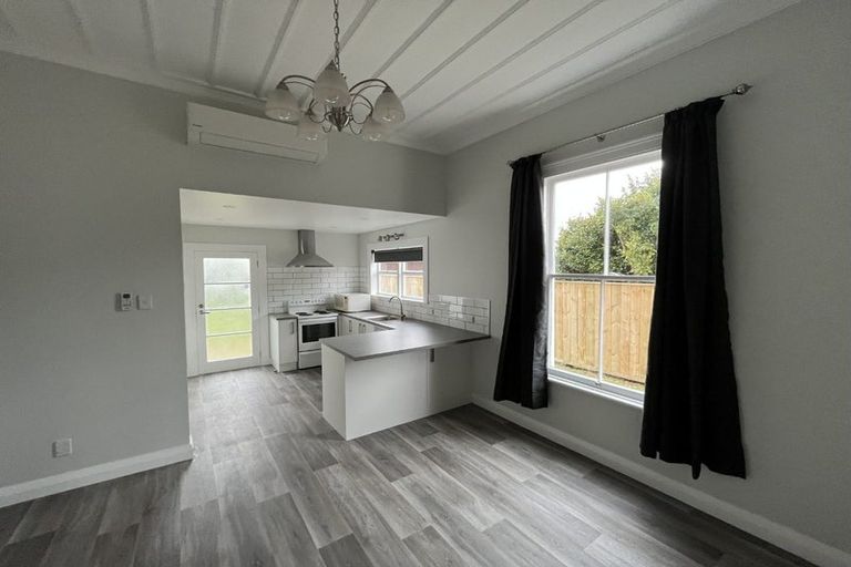 Photo of property in 37 Ross Street, Woodville, 4920