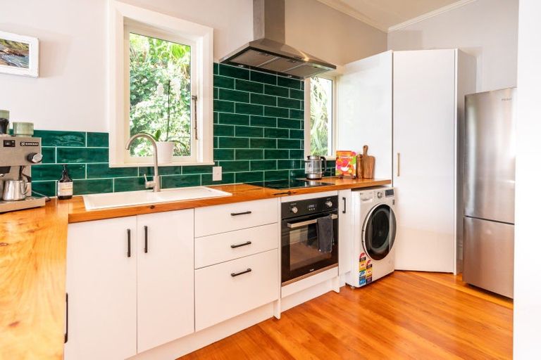Photo of property in 63 Grafton Road, Roseneath, Wellington, 6011