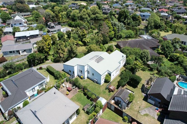 Photo of property in 43 Langdale Avenue, Paraparaumu, 5032