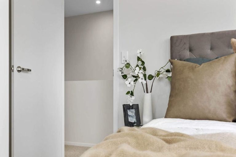 Photo of property in 26 Emerald Avenue, Rosehill, 2113