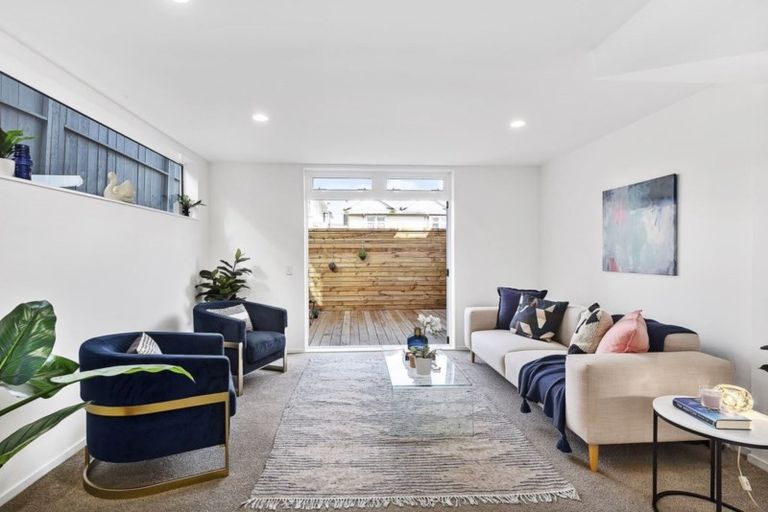 Photo of property in Pirie Street Townhouses, 35u8 Pirie Street, Mount Victoria, Wellington, 6011