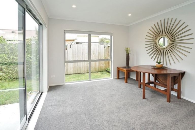 Photo of property in 13u2 Crosher Place, Silverdale, Hamilton, 3216