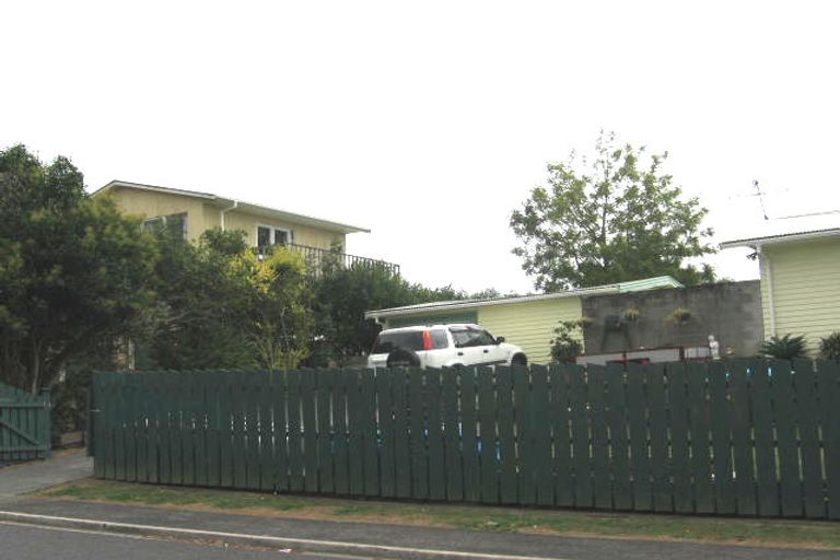 Photo of property in 1 Roseneath Place, Birkdale, Auckland, 0626