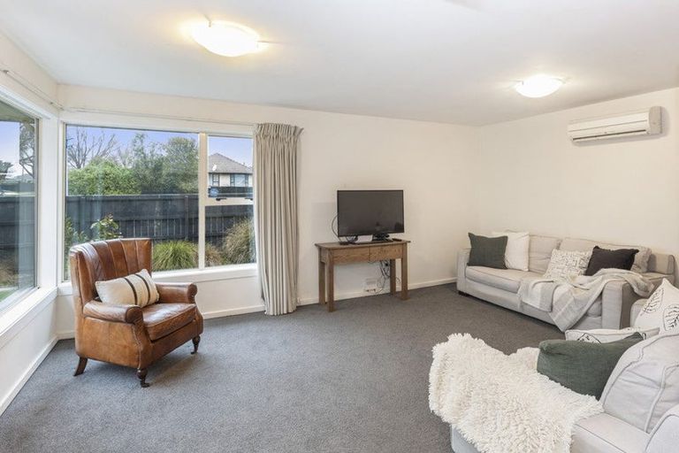 Photo of property in 102 Lowry Avenue, Redwood, Christchurch, 8051